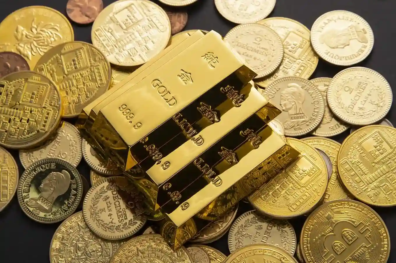 Harga Emas yang Terus Melejit, Begini Korelasinya dengan Saham?